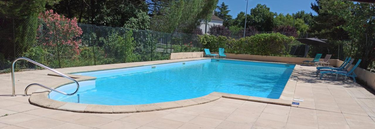 Logis Hotel Le Prince Noir Sérignac-sur-Garonne エクステリア 写真