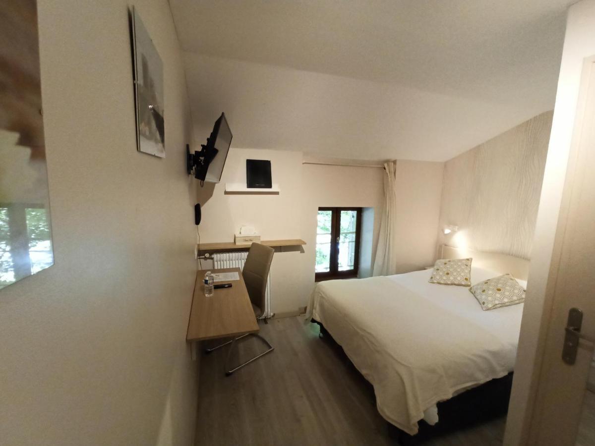 Logis Hotel Le Prince Noir Sérignac-sur-Garonne エクステリア 写真