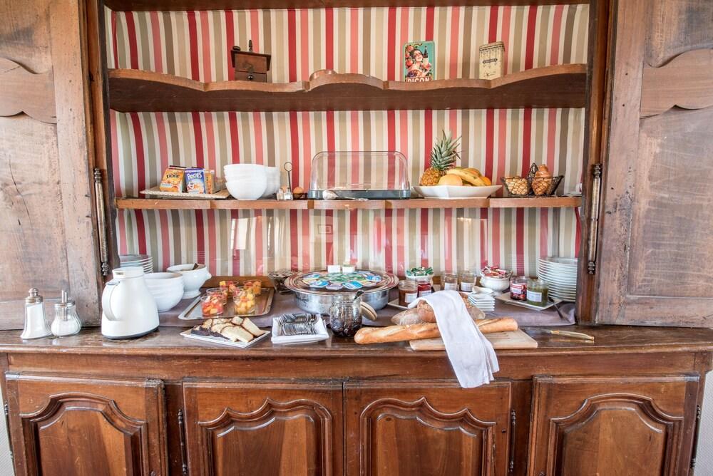 Logis Hotel Le Prince Noir Sérignac-sur-Garonne エクステリア 写真