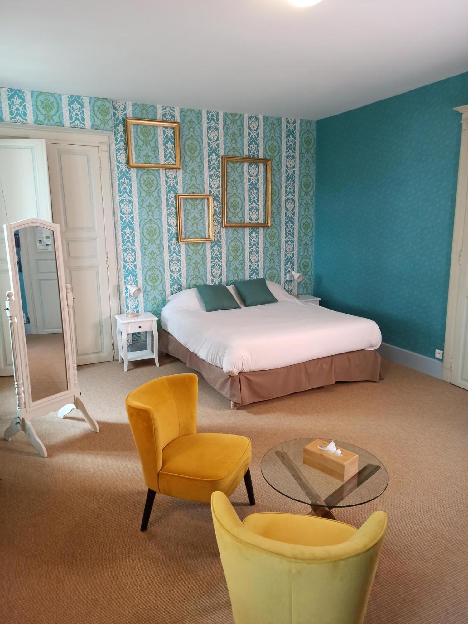 Logis Hotel Le Prince Noir Sérignac-sur-Garonne エクステリア 写真