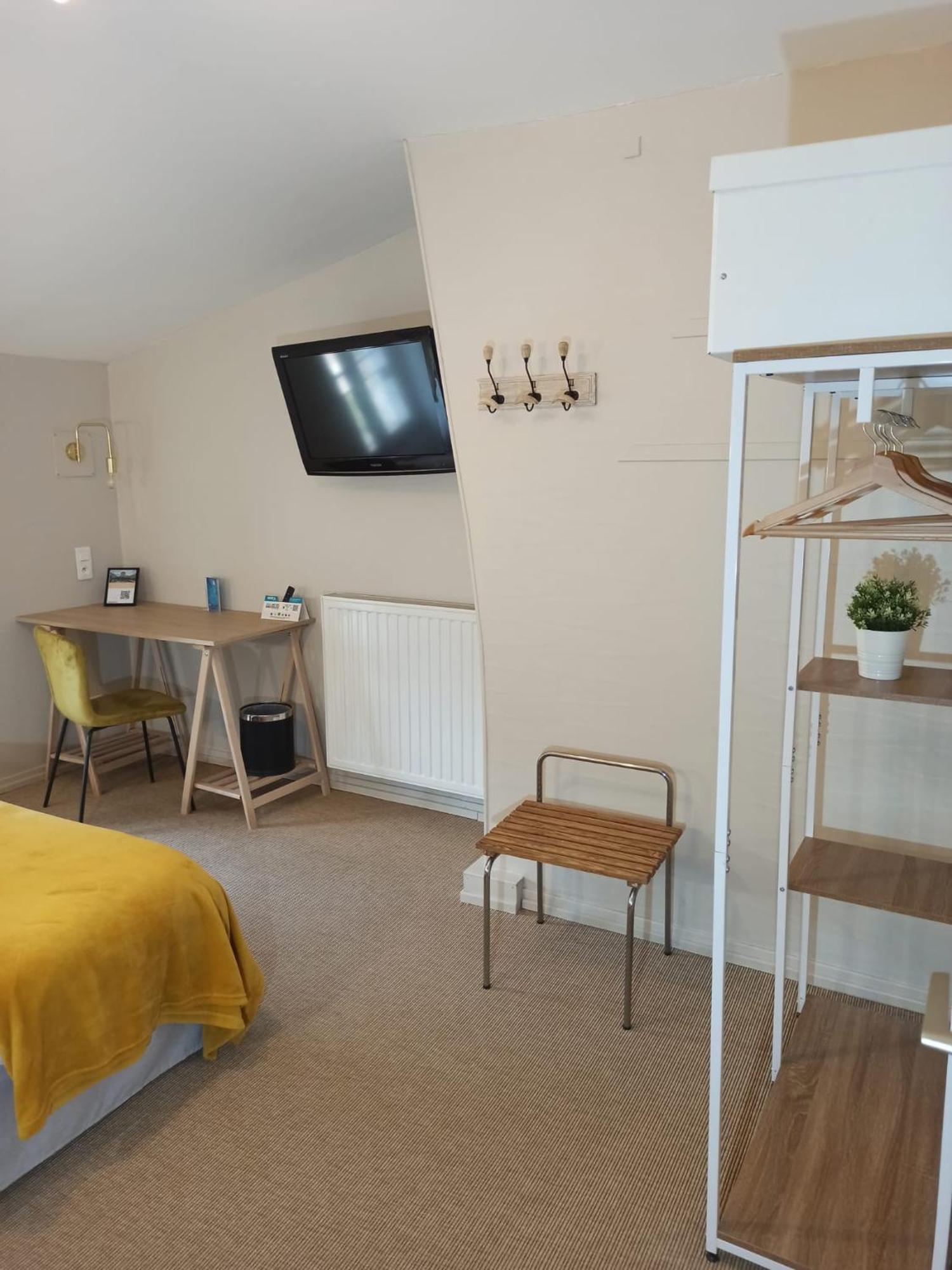 Logis Hotel Le Prince Noir Sérignac-sur-Garonne エクステリア 写真
