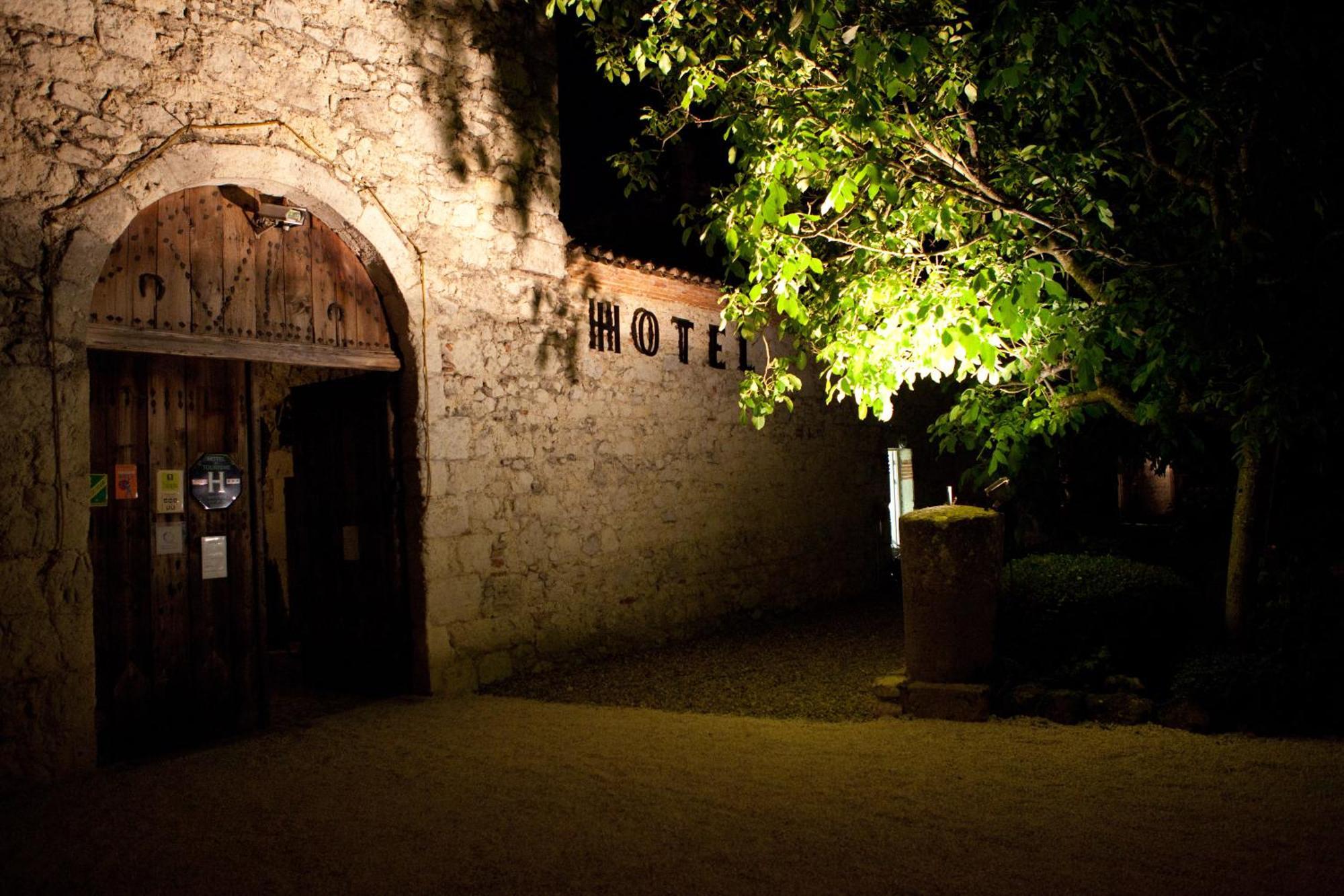 Logis Hotel Le Prince Noir Sérignac-sur-Garonne エクステリア 写真