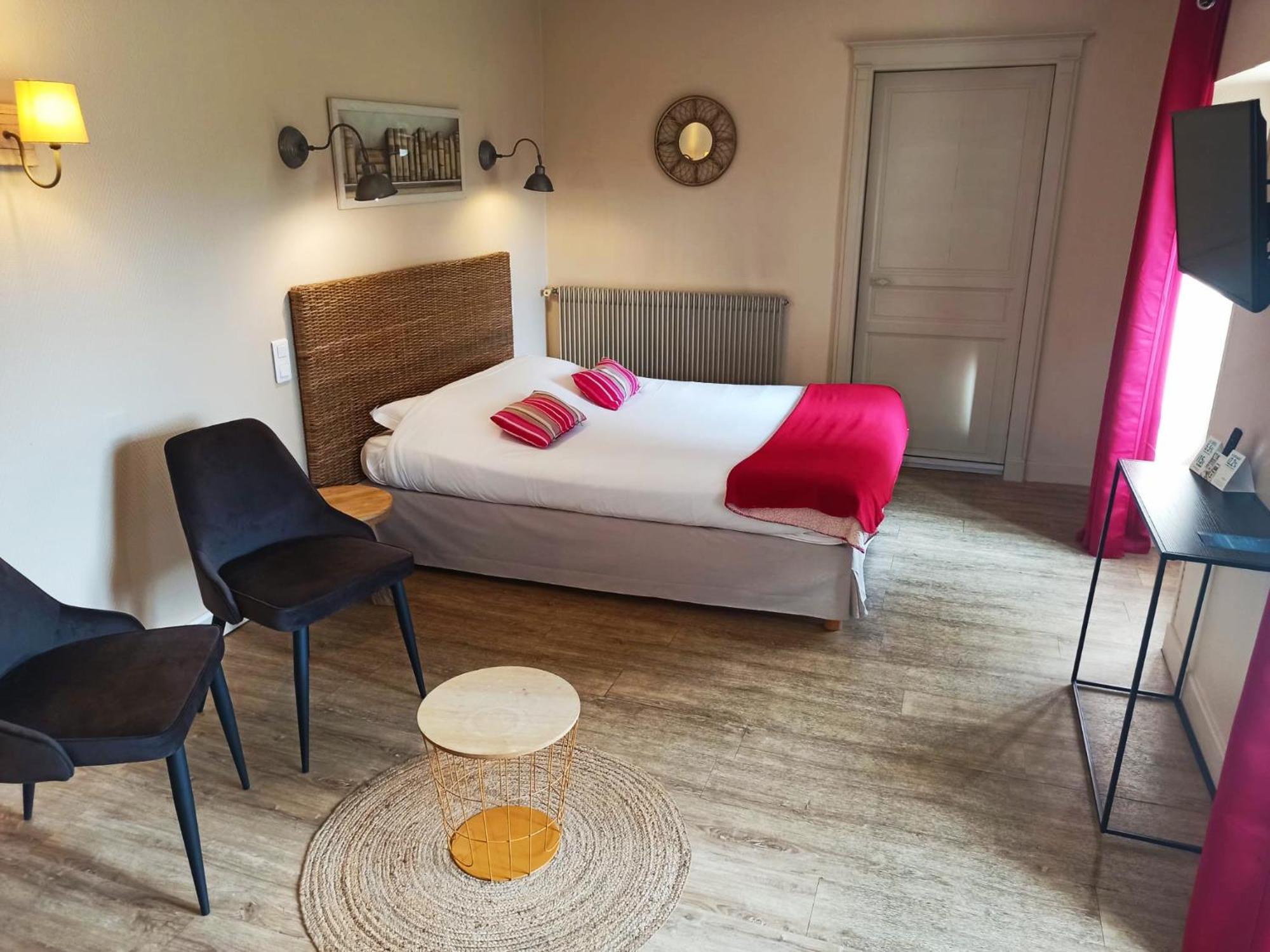 Logis Hotel Le Prince Noir Sérignac-sur-Garonne エクステリア 写真