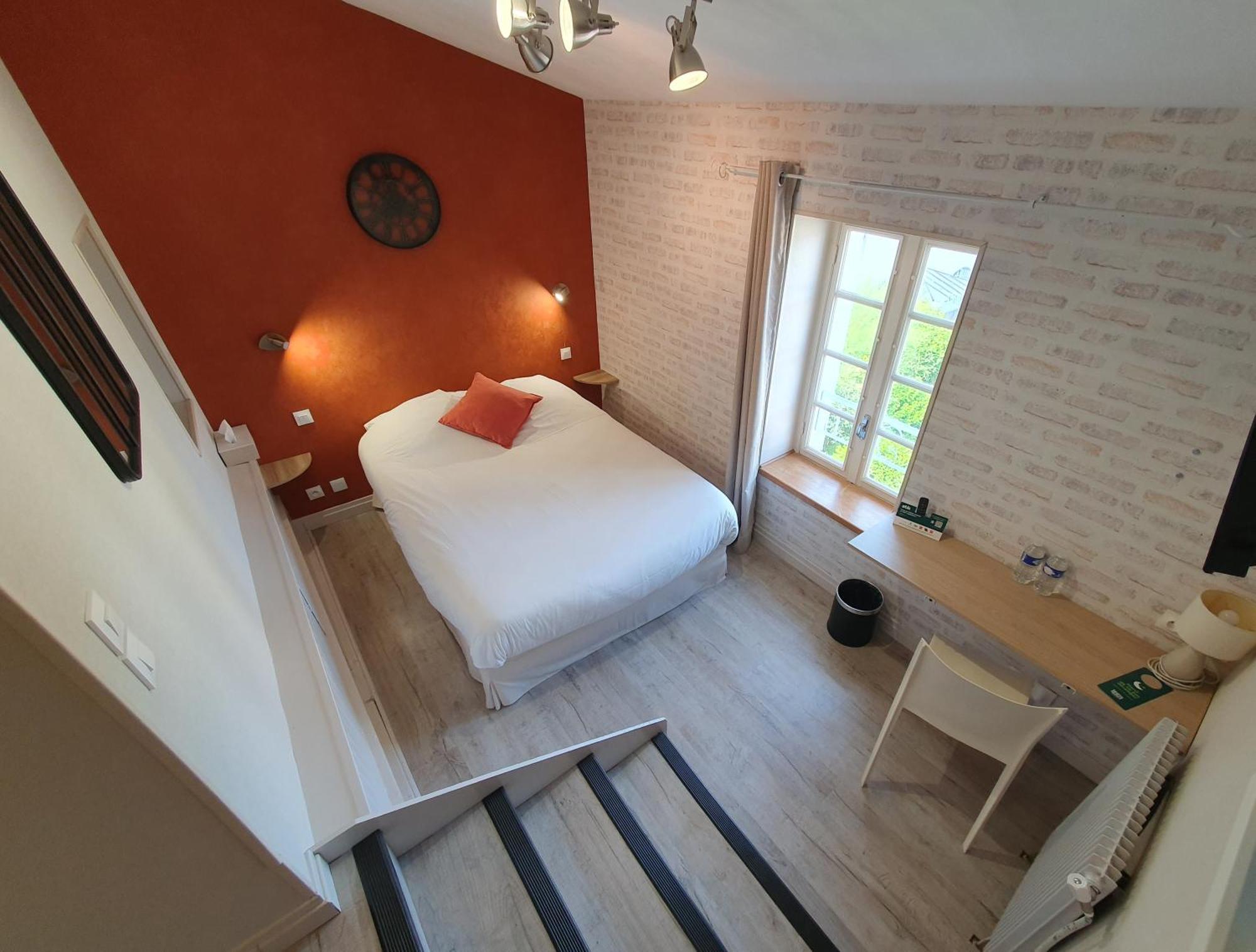 Logis Hotel Le Prince Noir Sérignac-sur-Garonne エクステリア 写真