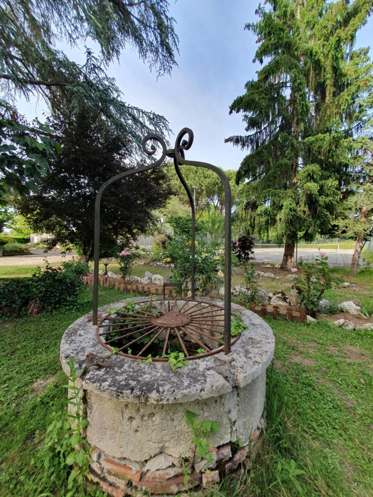 Logis Hotel Le Prince Noir Sérignac-sur-Garonne エクステリア 写真
