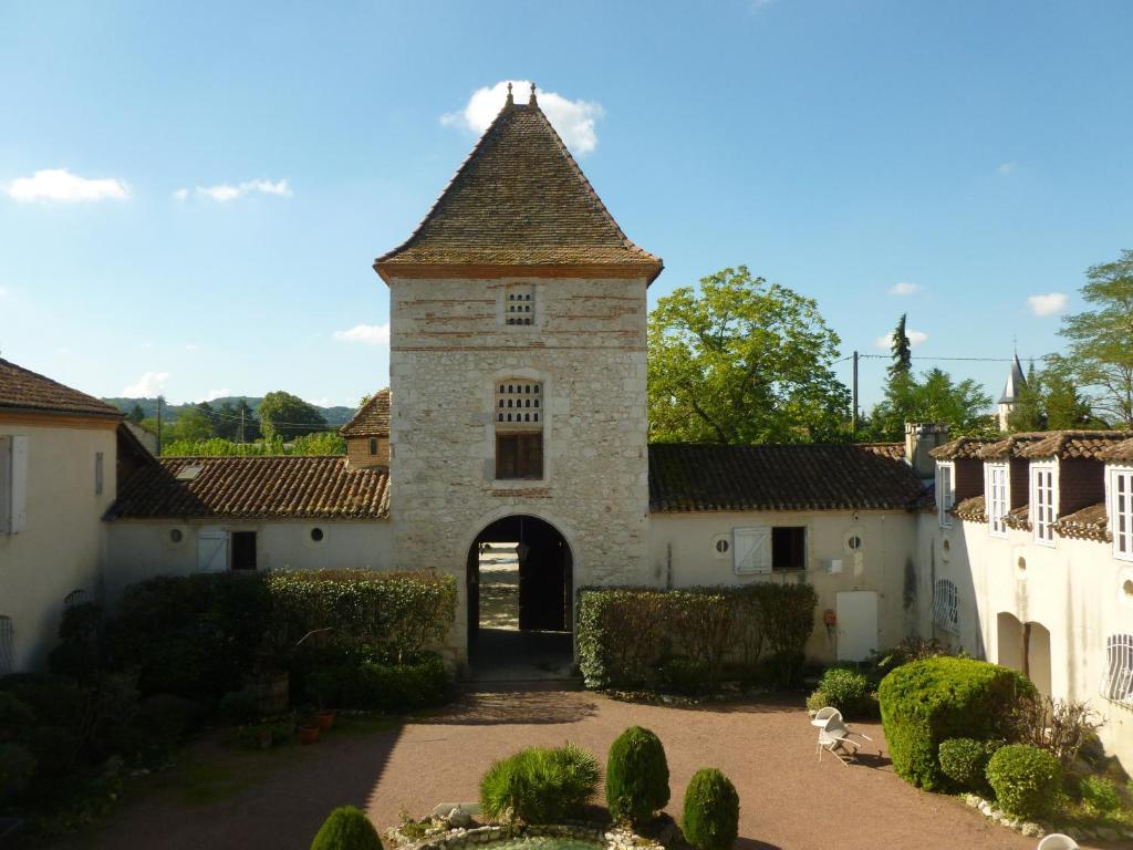 Logis Hotel Le Prince Noir Sérignac-sur-Garonne エクステリア 写真