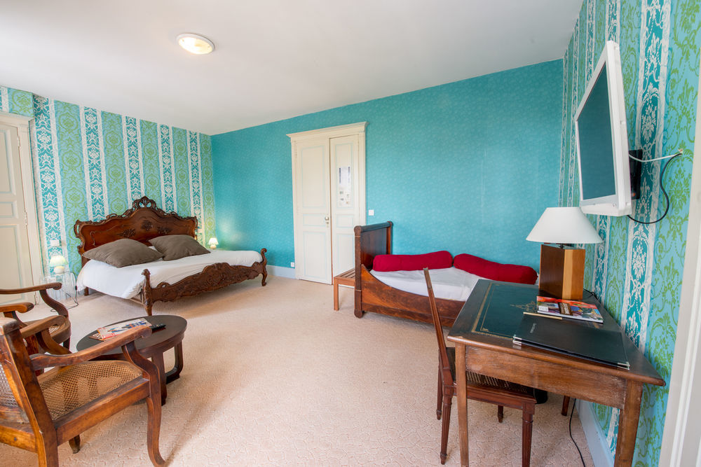 Logis Hotel Le Prince Noir Sérignac-sur-Garonne エクステリア 写真